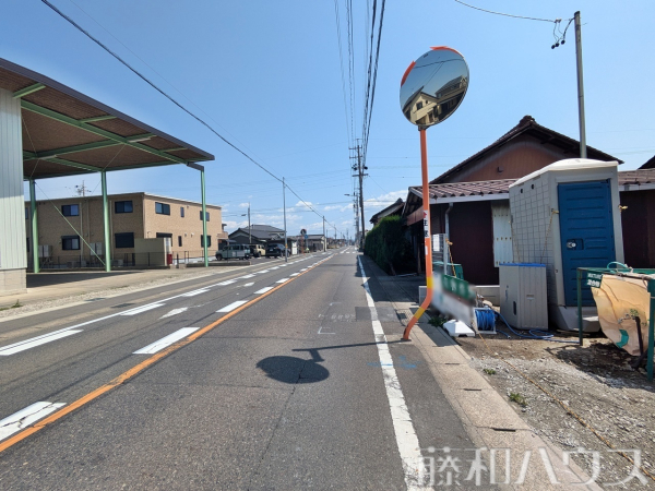接道状況および現場風景　【小牧市小針２丁目】