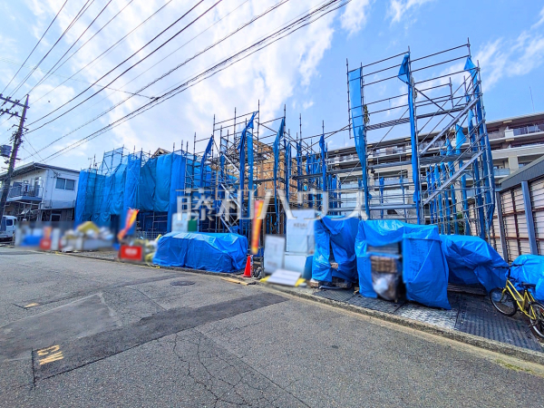 現場風景　【八王子市東浅川町】 見学はしたいけど、なかなか時間が取れない・・・そんな方に出勤前や仕事終わりにマイホームを見学できるサポートをいたします。 