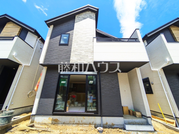 2号棟　 誠心誠意、建築中！是非ご見学のお問合せをお待ちしております！ 　【八王子市東浅川町】
