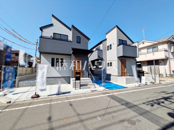 接道状況および現場風景　【立川市幸町４丁目】 前面道路はゆとりの6m。車の出し入れも楽々です。 