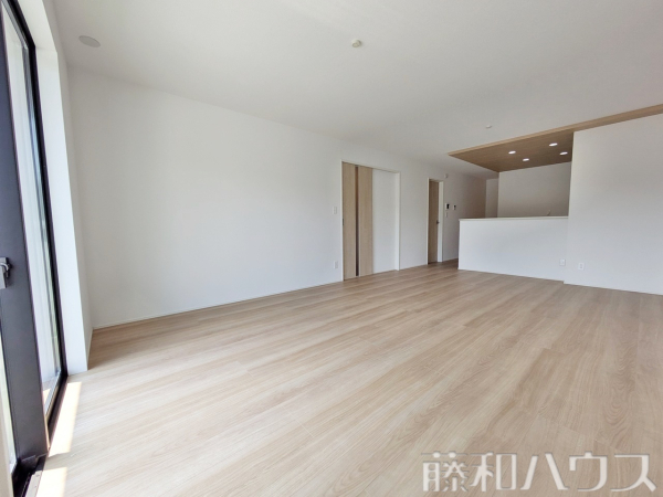 4号棟　リビング　【名古屋市守山区大字上志段味字蟻塚】
