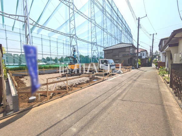 小平市鈴木町は小金井公園に近く、周辺はスーパー、コンビニもありますので子育て世帯の方にもおすすめの環境です。小平市外からこちらに移住をお考えの方は住環境含めお気軽にお問合せ下さい。小平市鈴木町２丁目】