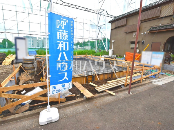 まだまだ建築中ですが、ぜひ現地をご覧になりませんか？基礎・上棟の状態は建築中にしかご覧になれません！　【小平市鈴木町２丁目】２号棟　外観