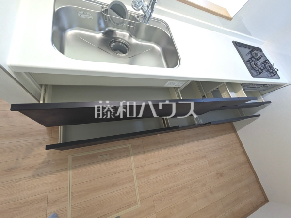 ２号棟　キッチンスライド収納　【東大和市清原４丁目】