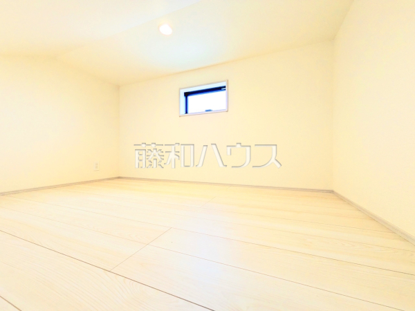 1号棟　ロフト　【小平市仲町】
ロフトをあなたはどのように使いますか？収納？それとも秘密基地？使い方はあなた次第！　