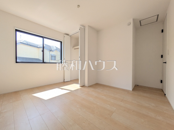 居室　【八王子市絹ケ丘２丁目】