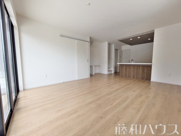 2号棟　リビング　【小牧市新町１丁目】