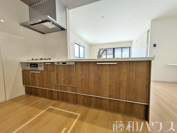 2号棟　キッチン　【小牧市新町１丁目】