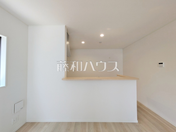 2号棟　キッチン　【小牧市大字本庄】