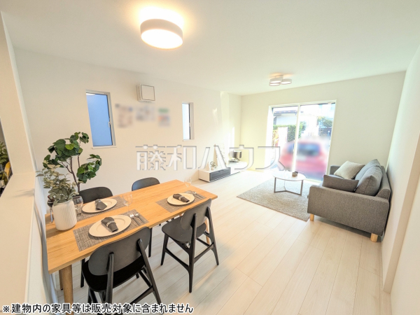 リビング　【北名古屋市熊之庄山の前】