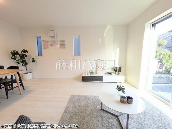 リビング　【北名古屋市熊之庄山の前】