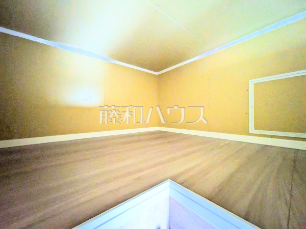 小屋裏収納　【小金井市貫井南町１丁目】