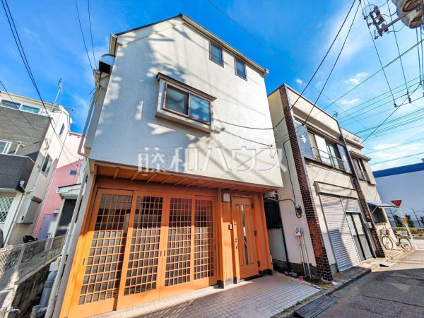 外観　【東久留米市滝山５丁目】 見学はしたいけど、なかなか時間が取れない・・・そんな方に出勤前や仕事終わりにマイホームを見学できるサポートをいたします。 