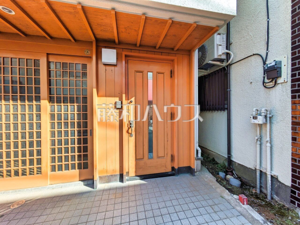 玄関　【東久留米市滝山５丁目】