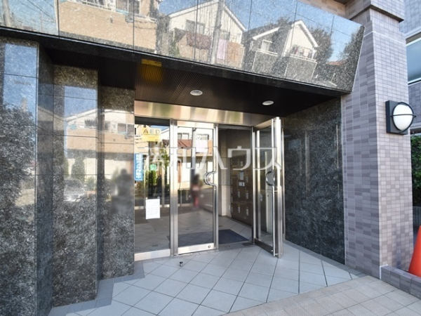 エントランス　【ゼファーひばりケ丘学園町】