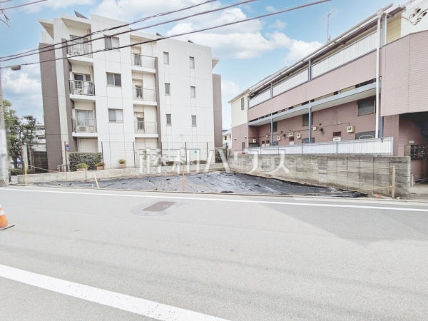 建築条件はございませんので、ライフスタイルに合わせた自由なマイホームづくりが可能です。　【世田谷区船橋１丁目】