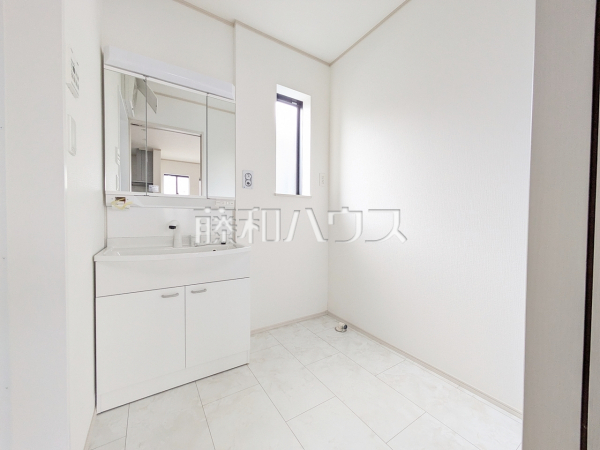 B号棟　洗面室　【福岡市早良区重留４丁目】