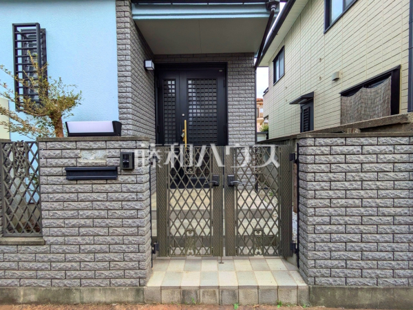 玄関　【清瀬市上清戸２丁目】