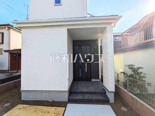 玄関　【富士見市上沢２丁目】