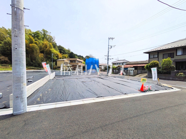 8号地　現地写真　【武蔵村山市中藤４丁目】 一戸建ての多いエリアのため、静かで落ち着いた雰囲気の街並みです。 
