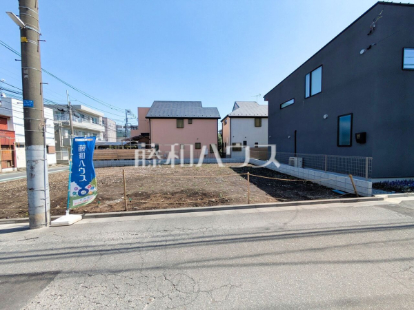 B号地　現地写真　【杉並区和泉４丁目】 見学はしたいけど、なかなか時間が取れない・・・そんな方に出勤前や仕事終わりにマイホームを見学できるサポートをいたします。 