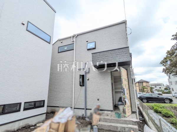 3号棟　外観　【小金井市貫井南町２丁目】完成前ですがご見学できます。通常ではなかなか見ることのできない建物構造も、建築中だからこそご覧になれます。