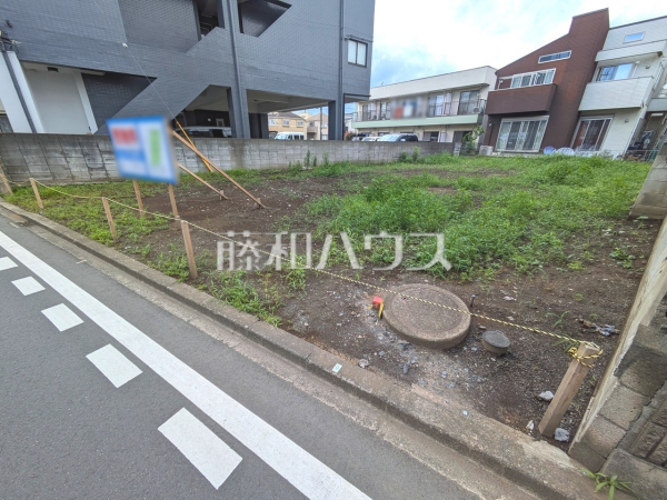 現地写真　【小平市小川町１丁目】
前面道路6.5mなので、運転が少し苦手な方でも運転・駐車がしやすそうですね。