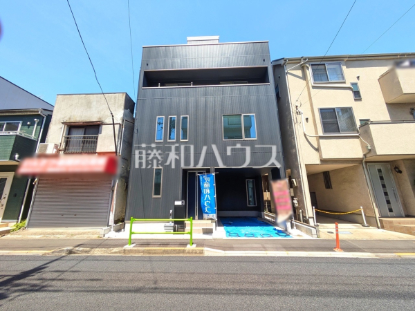B号棟　外観　【東久留米市南沢４丁目】 堂々完成、いつでもご内覧いただけます！ぜひ実物をご覧いただきたく思います。喜んでご案内いたしますのでお気軽にお問合せ下さい。 