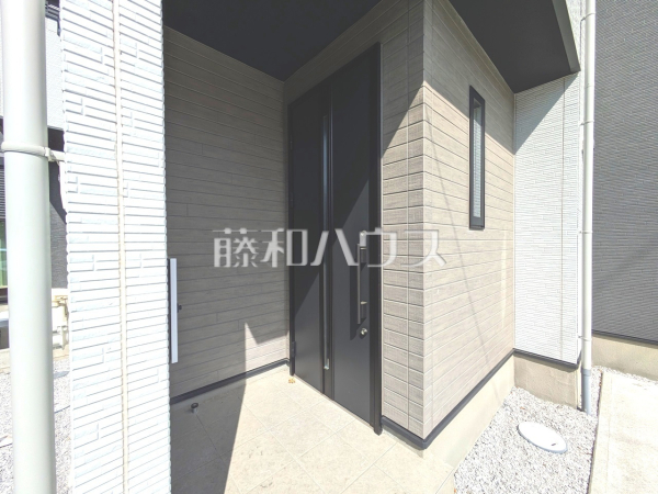 1号棟　玄関へのアプローチ　【小平市花小金井南町３丁目】