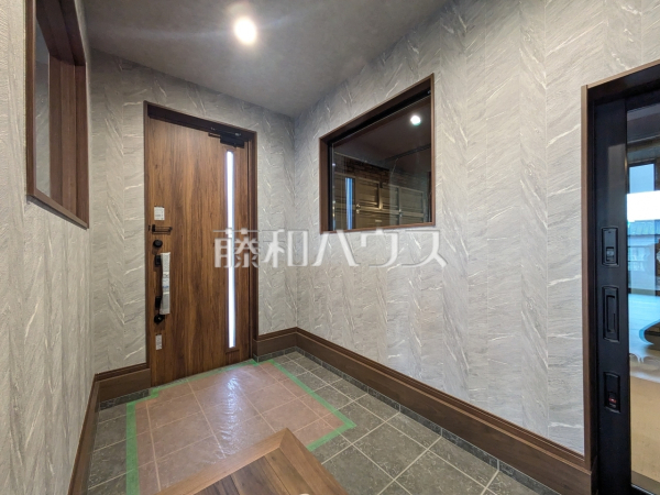 玄関ホール　【東大和市中央４丁目】