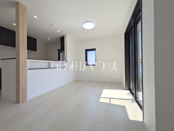 5号棟　リビング　【三鷹市北野３丁目】