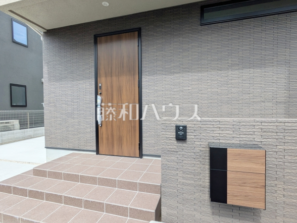 5号棟　玄関　【三鷹市北野３丁目】