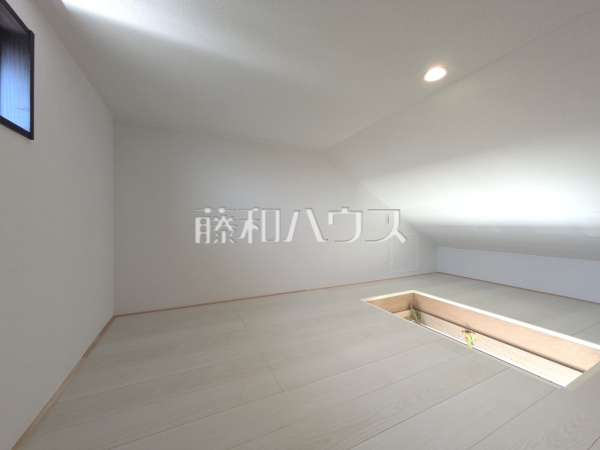 5号棟　グルニエ　【三鷹市北野３丁目】