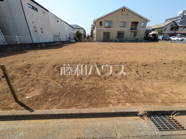D号地付近　現地写真　【日野市万願寺６丁目】ハウスメーカーから建物プランまで、あなたの「夢」を「カタチ」にできるフリースタイル分譲地で、夢のマイホームを建築してみませんか？ 