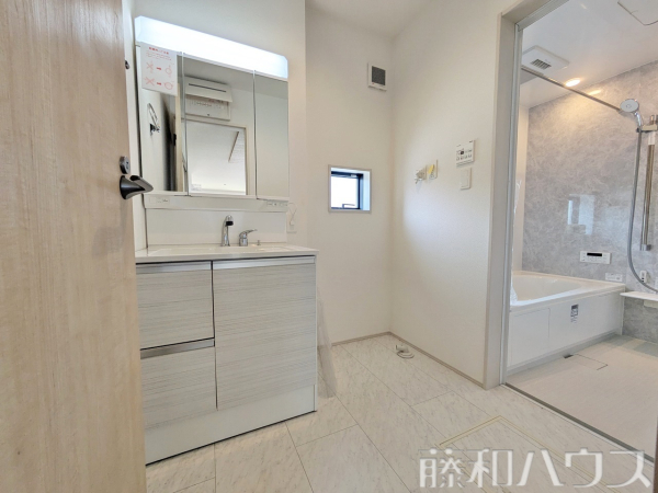 1号棟　洗面室　【北名古屋市熊之庄屋形】