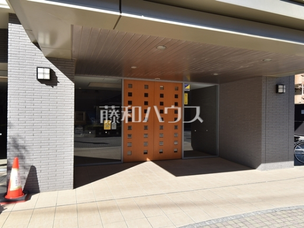 ≪エントランス≫安心のオートロック付きマンション　【グレーシアパーク調布国領】