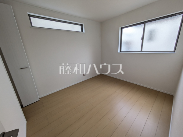 居室　【春日井市東神明町２丁目】