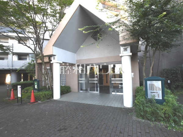 エントランス　【グランスクエア一橋学園参番街】