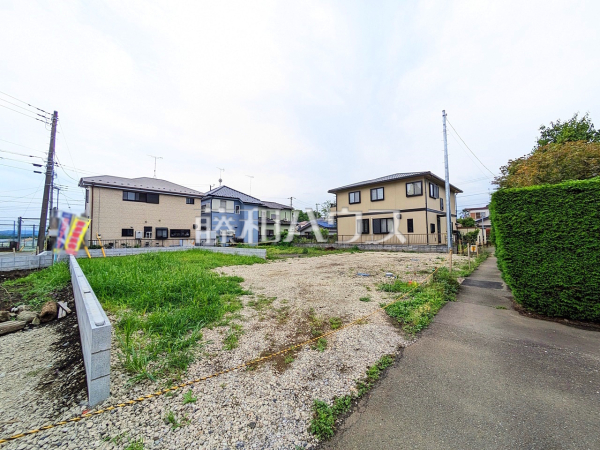 接道状況および現場風景　【八王子市川口町】 周辺環境はもちろん、日当たりや設備仕様など、実際に行ってみないと分からないことも多くございます。担当がご案内いたしますので、お気軽にお問い合わせください。  