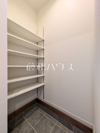 1号棟　シューズインクローゼット　【八王子市宇津木町】