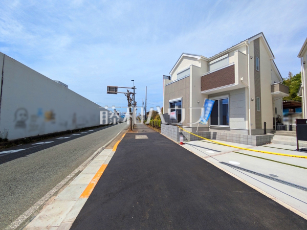 1号棟　接道状況および現場風景　【八王子市宇津木町】