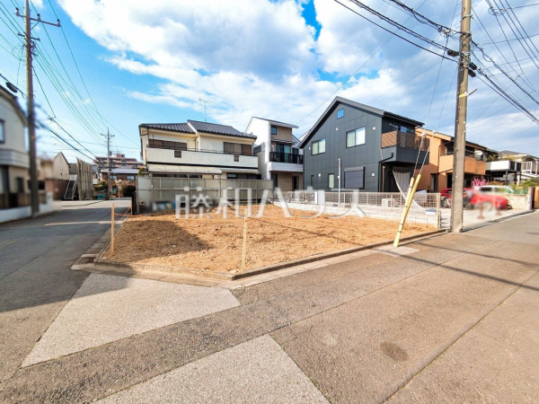 現地写真　【東久留米市小山３丁目】 周辺環境はもちろん、日当たりや設備仕様など、実際に行ってみないと分からないことも多くございます。営業担当がご案内いたしますので、お気軽にお問い合わせください。 