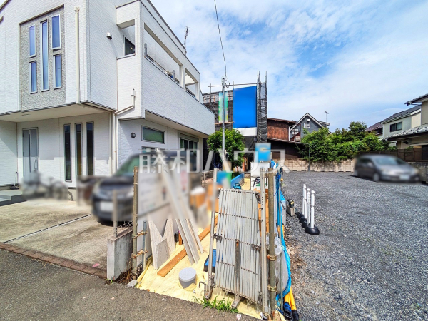 外観(画像奥)　【小平市学園東町】