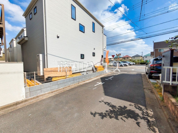 接道状況および現場風景　【西東京市中町４丁目】 平日のご案内も可能です。まずはお気軽にお問合せ下さいませ。 