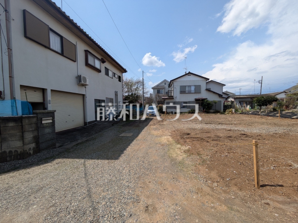 接道状況および現場風景　【所沢市大字久米】