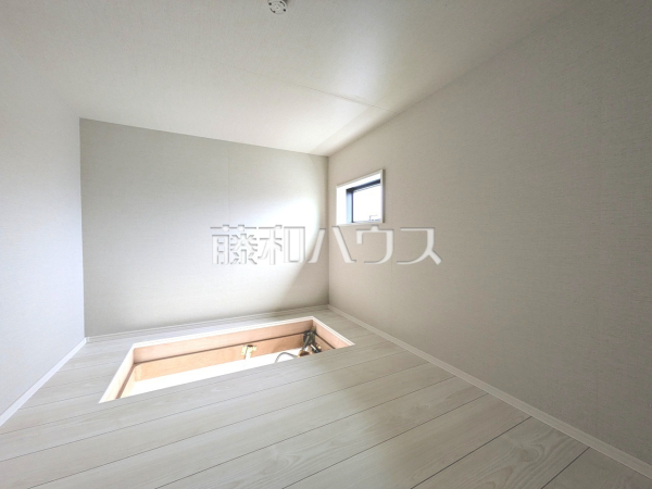 2号棟　ロフト　【三鷹市中原４丁目】