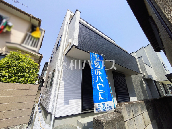2号棟　外観　【三鷹市中原４丁目】
お住まい探しは、家の良し悪しだけでなく周辺環境も重要なポイントです。ぜひ一度お客様の目でご覧ください。　