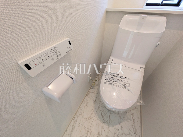 1号棟　トイレ　【八王子市元本郷町１丁目】