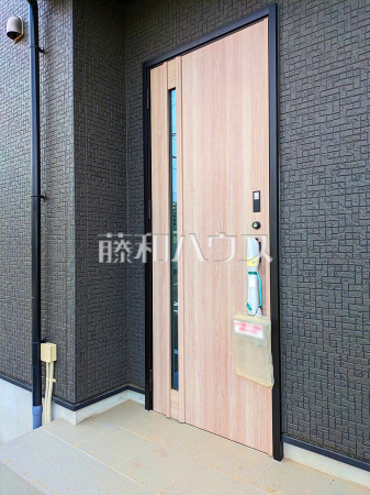 1号棟　玄関　【八王子市元本郷町１丁目】