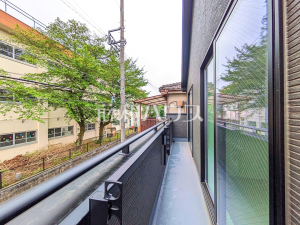 2号棟　バルコニー　【八王子市元本郷町１丁目】